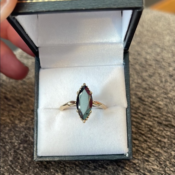 10K gold hematite ring - Picture 1 of 5